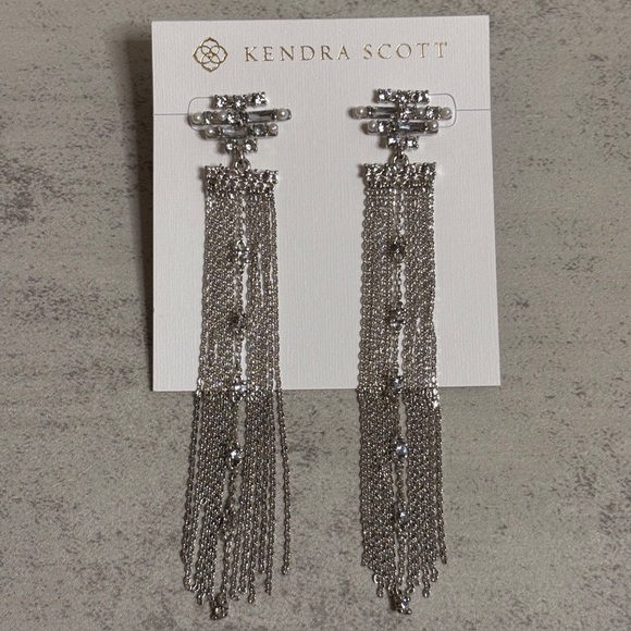 Kendra Scott Madelyn Tassel Statement Earrings in Silver